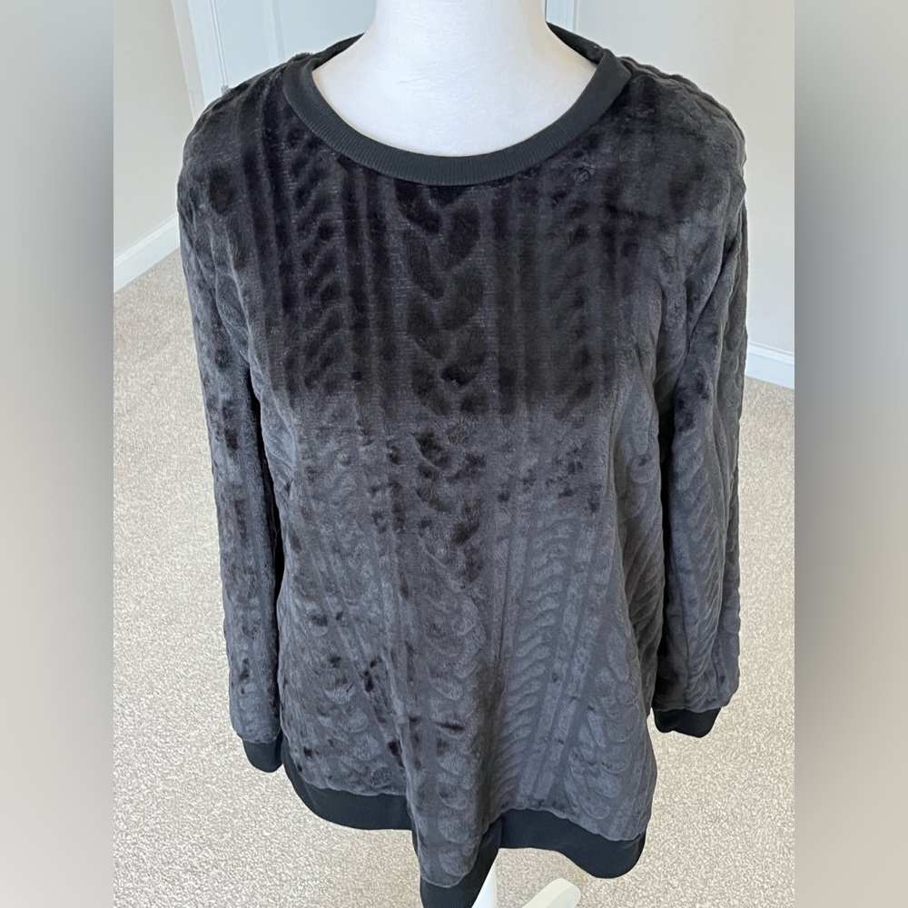 EUC Yarn and Sea Ultrasoft Black Sweater Size XL